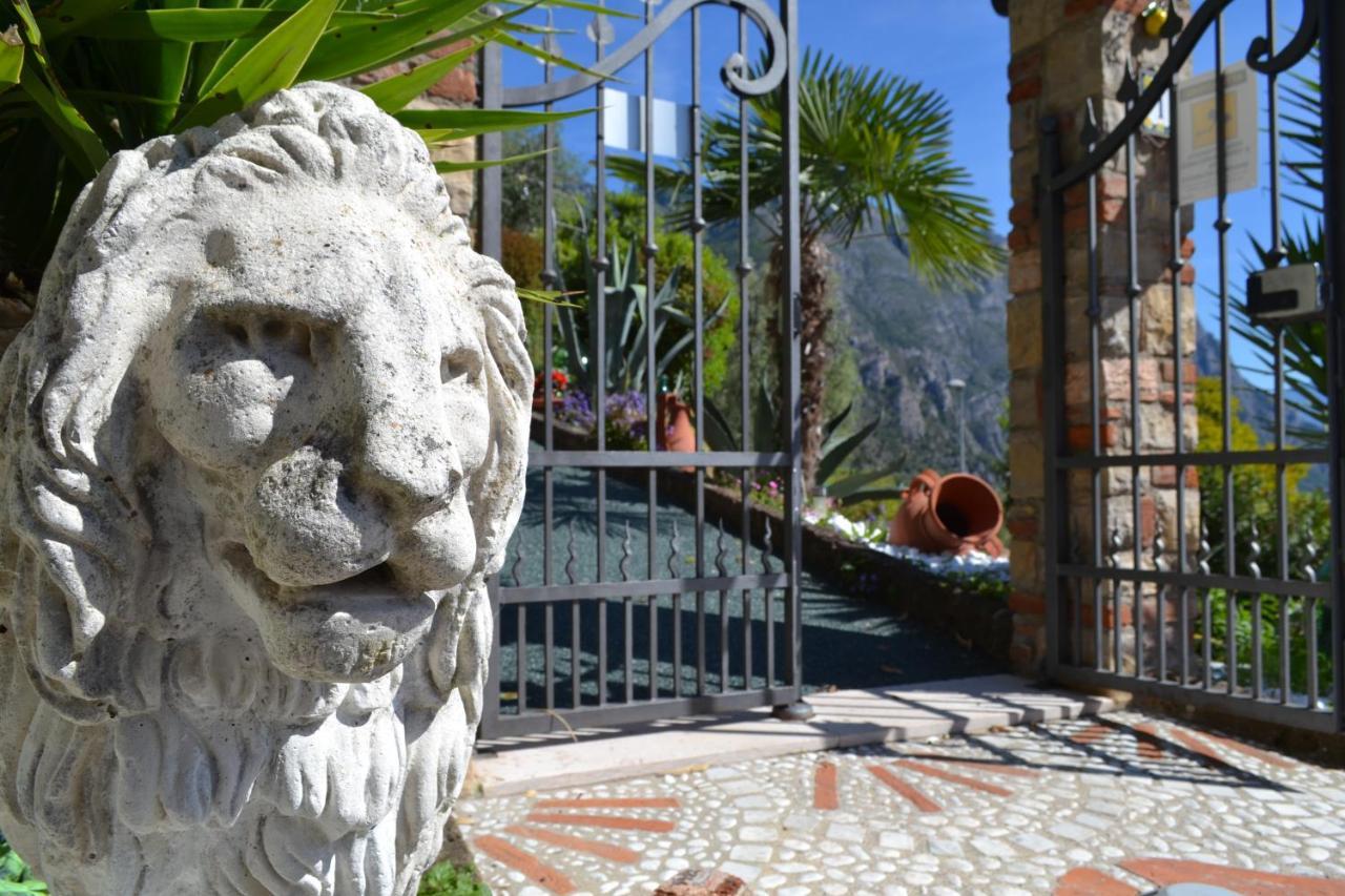 Appartamenti Casa Carlotta ลีโมเนซุลการ์ดา ภายนอก รูปภาพ